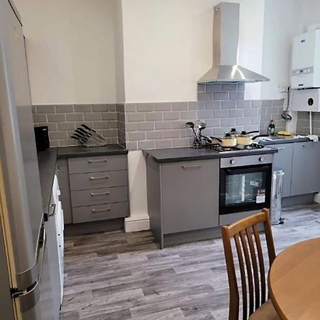 Double Bed L1 Burnley City Centre מראה חיצוני תמונה